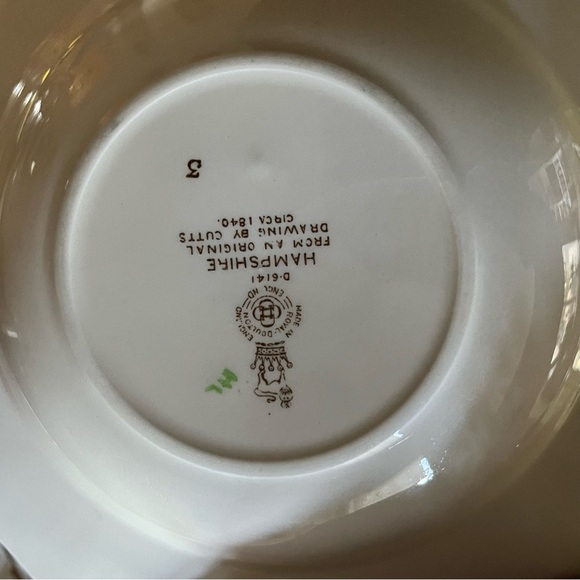 Set of Vintage Royal Doulton "Hampshire" English Harvest Bowls (4) + Plates (4) - Picture 7 of 7